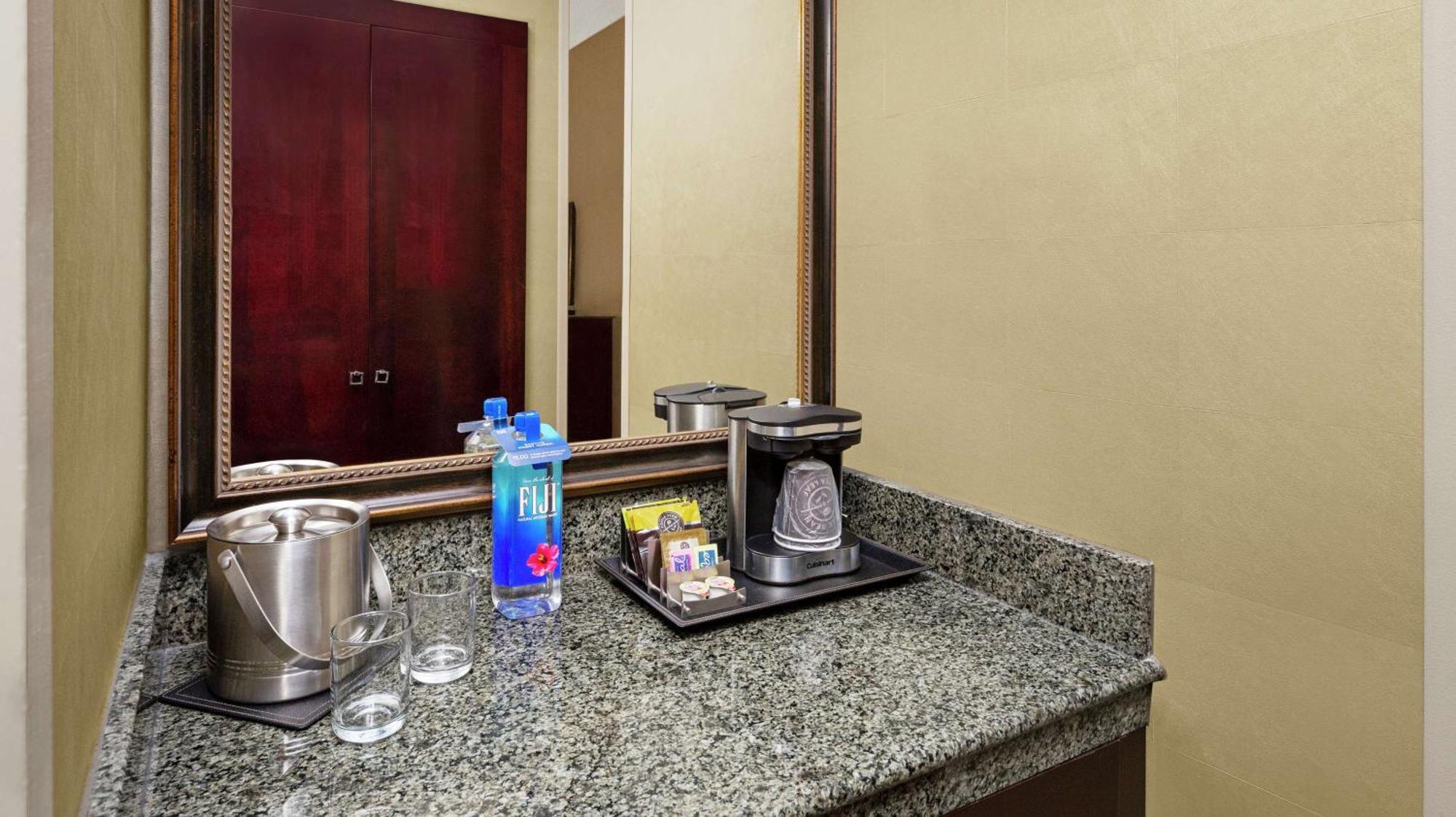 Doubletree By Hilton Raleigh Durham Airport At Research Triangle Park Hotel Kültér fotó